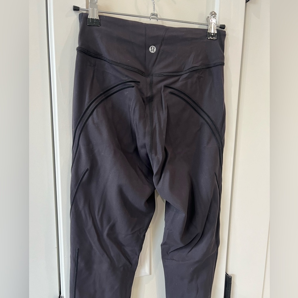 Lululemon | Get In Line Super High Rise Legging 28” - Picture 4 of 12